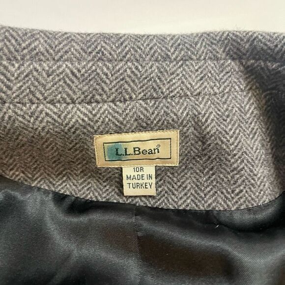 L.L. Bean Grey Herringbone Blazer Size 10R - Picture 2 of 7